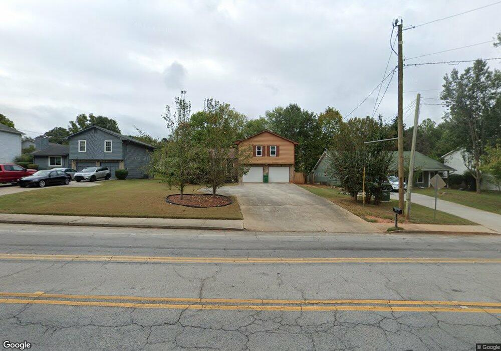 2076 Wellborn Rd, Lithonia, GA 30058 - photo 1