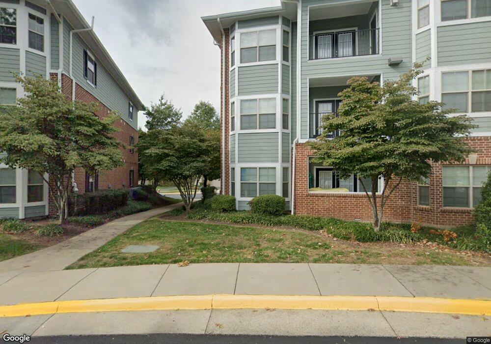 22477 Windsor Locks Square, Ashburn, VA 20148 - photo 1