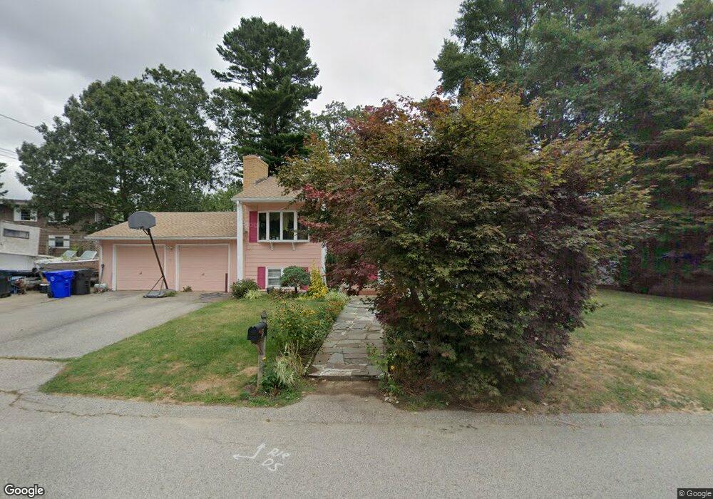 8 Birchwood Ln, West Warwick, RI 02893 - photo 1