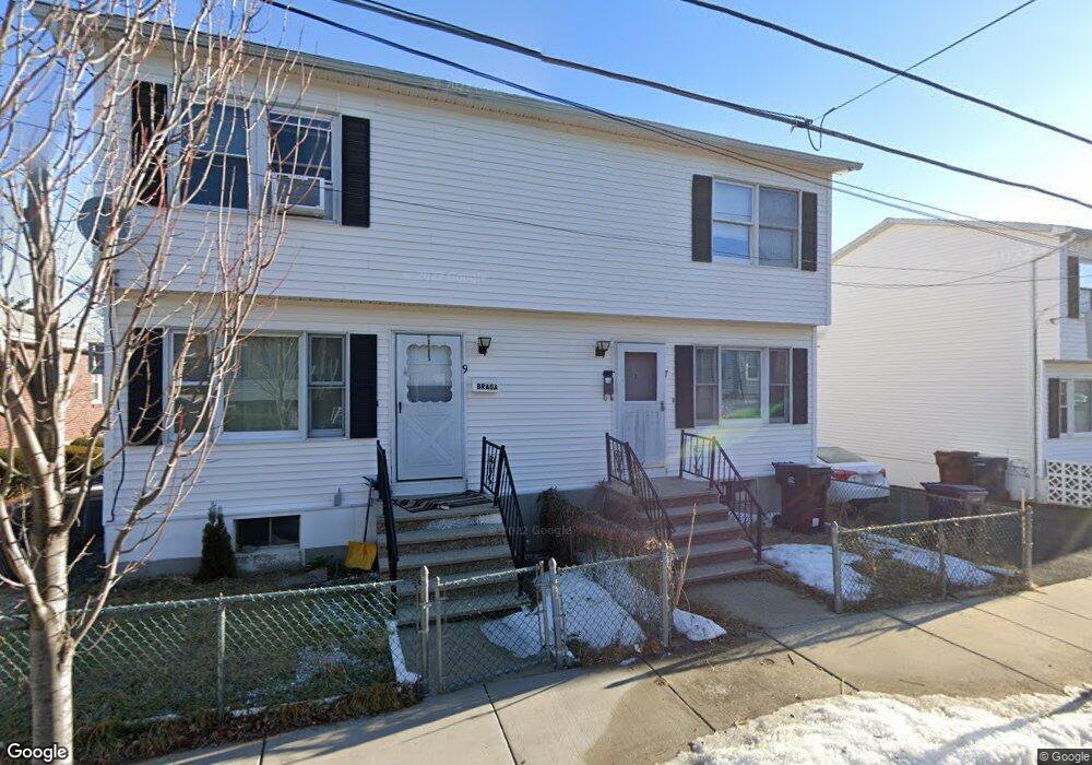 7 Cedar St, Everett, MA 02149 - photo 1