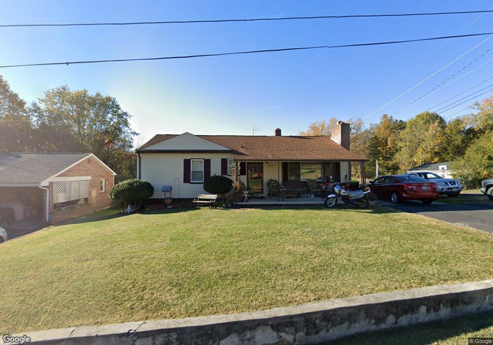 1113 Brookfield Ave, Pulaski, VA 24301 - photo 1