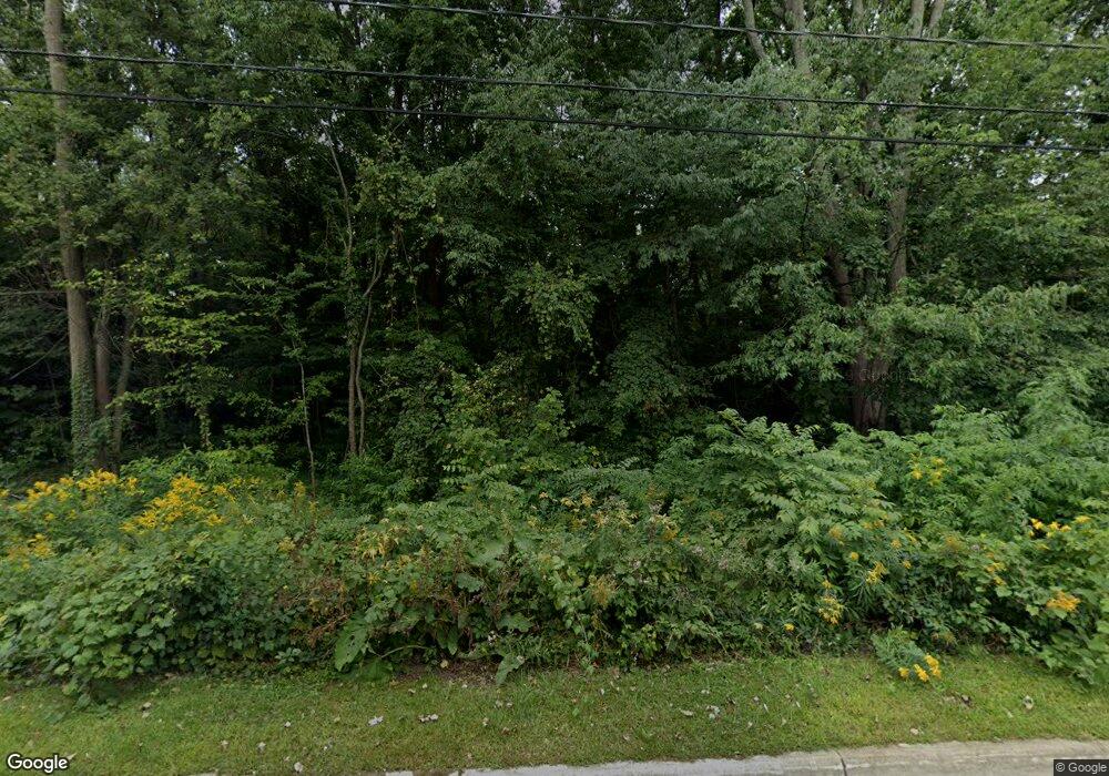 6617 Sommerset Rd, Lansing, MI 48911 - photo 1