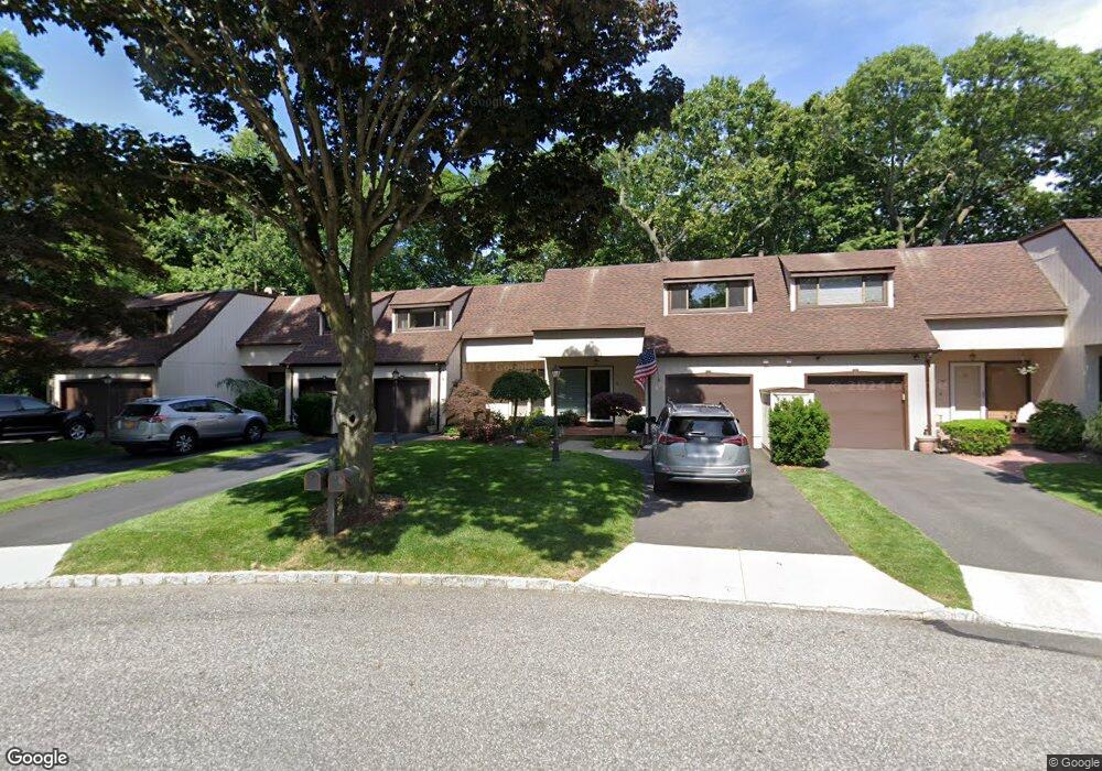 18 Cedar Ln N, Glen Head, NY 11545 - photo 1