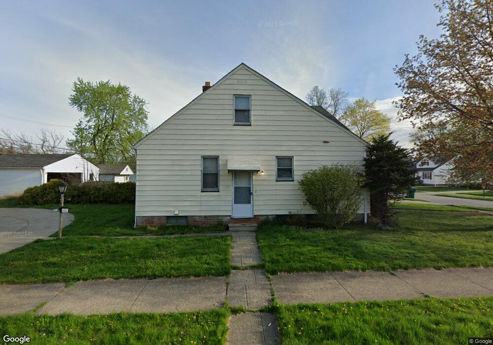 5082 Phiip St, Maple Heights, OH 44137 - photo 1