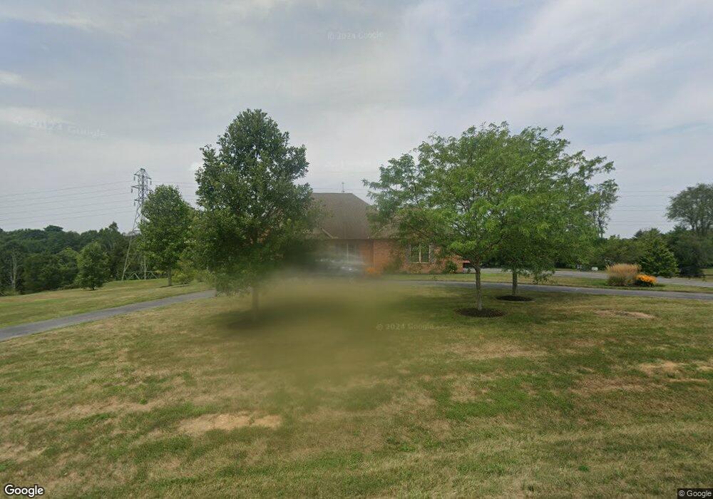 1013 Forrest Hill Dr, Lawrenceburg, KY 40342 - photo 1