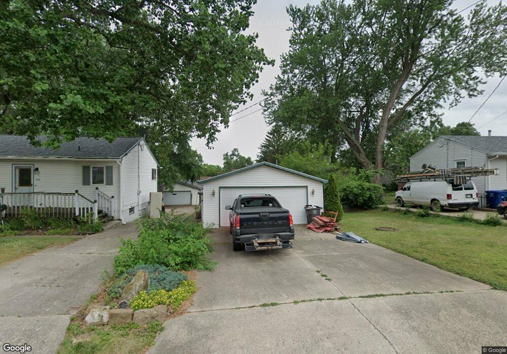 716 Trowbridge St, Des Moines, IA 50315 - photo 1