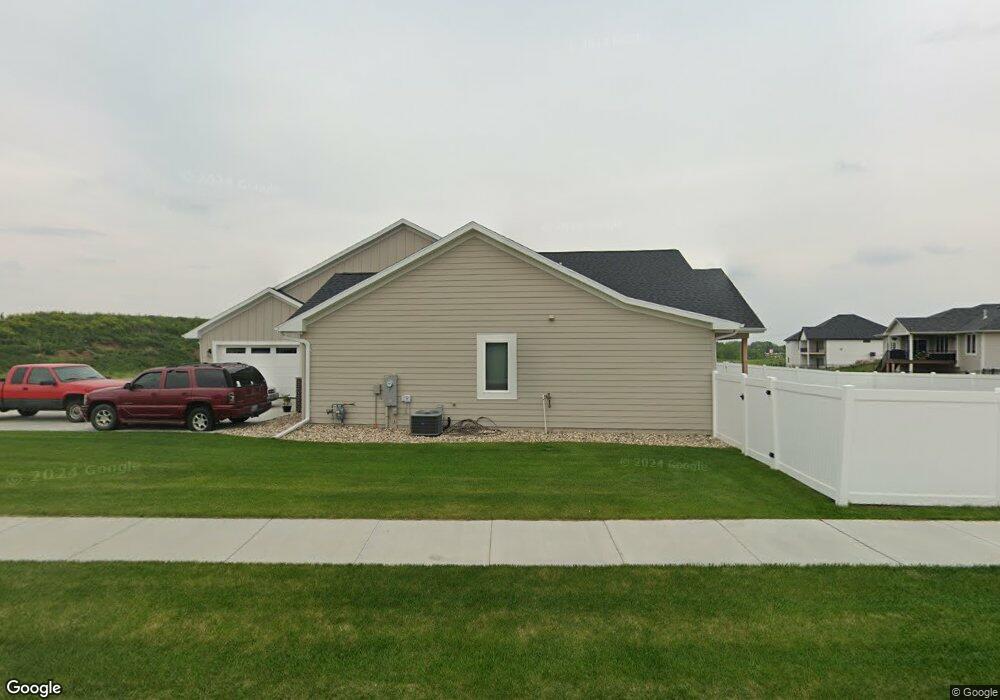 1801 S Daylight Dr, Sioux Falls, SD 57110 - photo 1