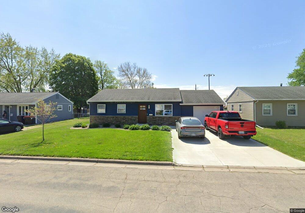 207 Nugent Place, Lincoln, IL 62656 - photo 1