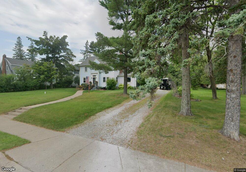 201 W Kent Rd, Duluth, MN 55812 - photo 1