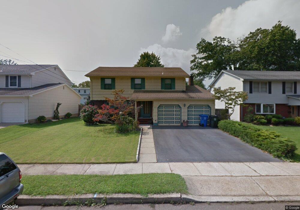 105 S Cliff Rd, Colonia, NJ 07067 - photo 1