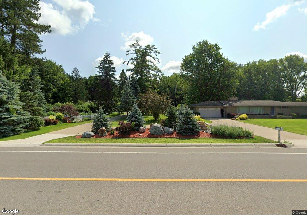 2450 N Eastman Rd, Midland, MI 48642 - photo 1