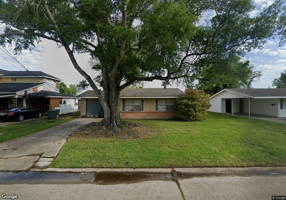 1301 Clover Dr, Lake Charles, LA 70607 - photo 1