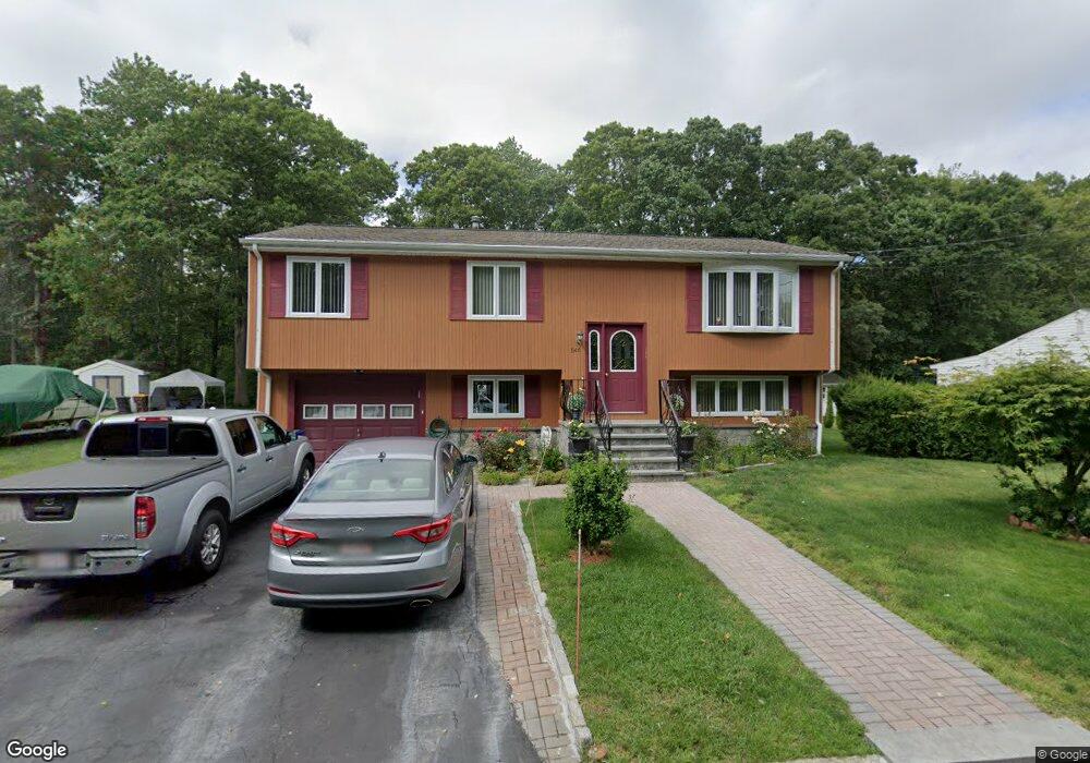 546 Nichols St, Fall River, MA 02720 - photo 1