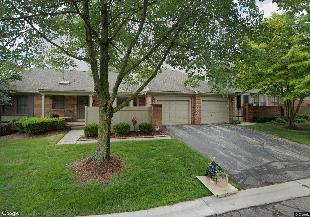 7009 Nottingham, West Bloomfield, MI 48322 - photo 1