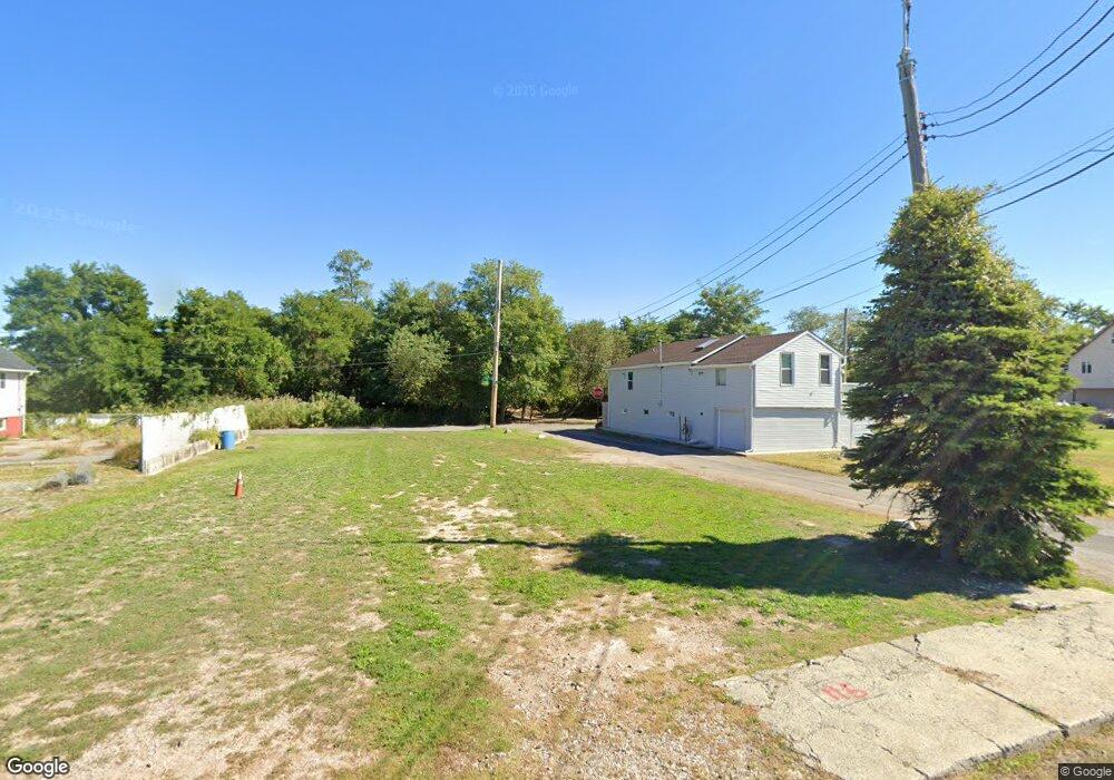 115 Foxbeach Ave, Staten Island, NY 10306 - photo 1