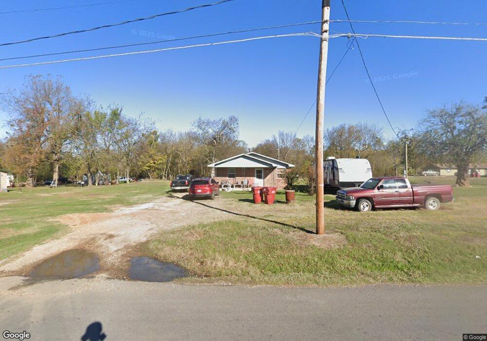 1202 W Main St, Hugo, OK 74743 - photo 1