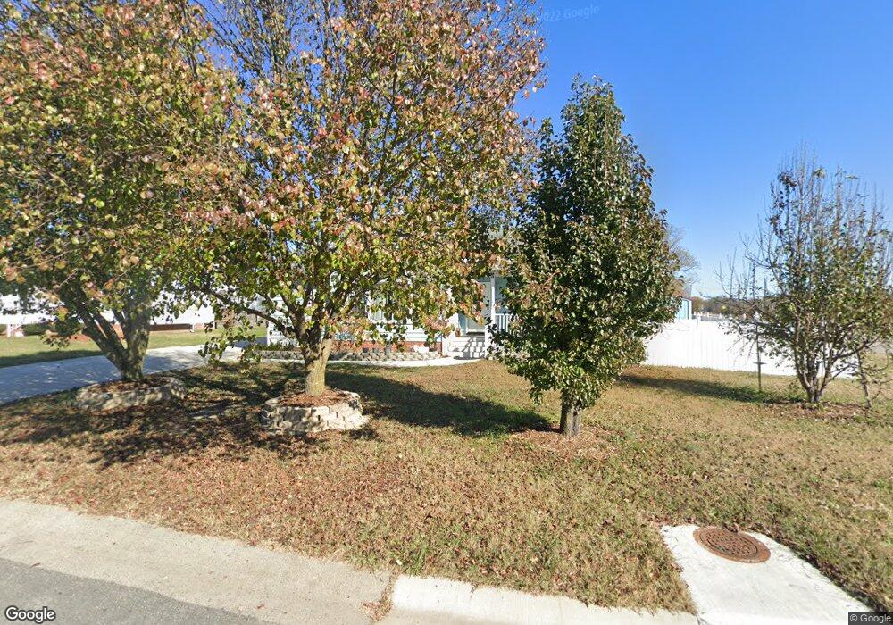 7511 Pineleaf Dr, North Chesterfield, VA 23234 - photo 1