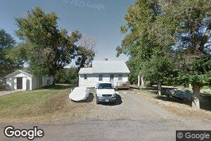 702 S Sanborn St, Chamberlain, SD 57325