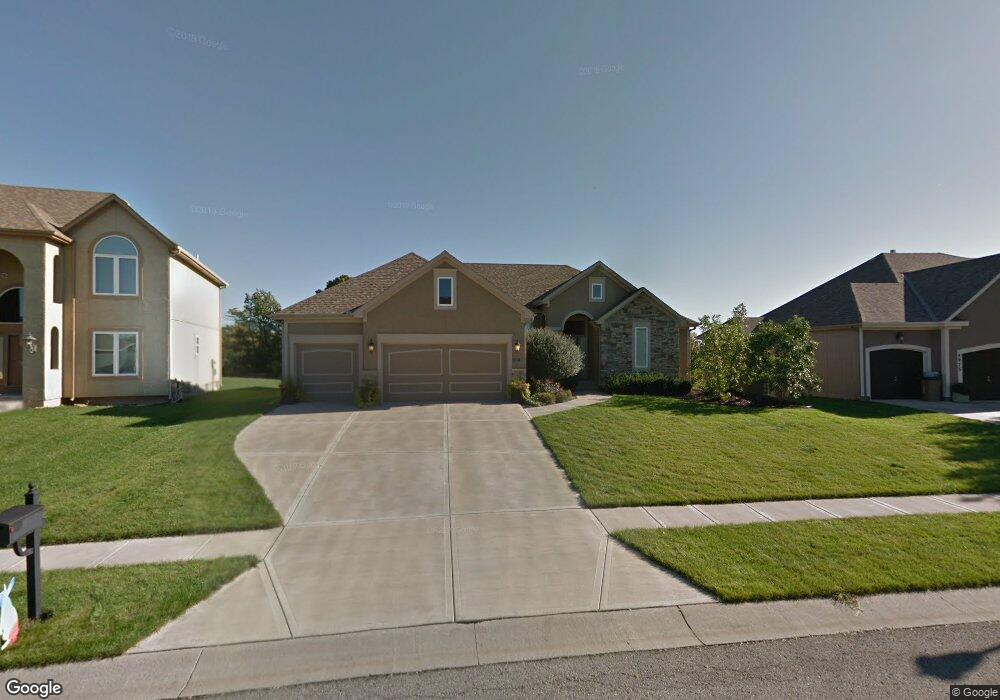 4971 Noland Rd, Shawnee, KS 66216 - photo 1