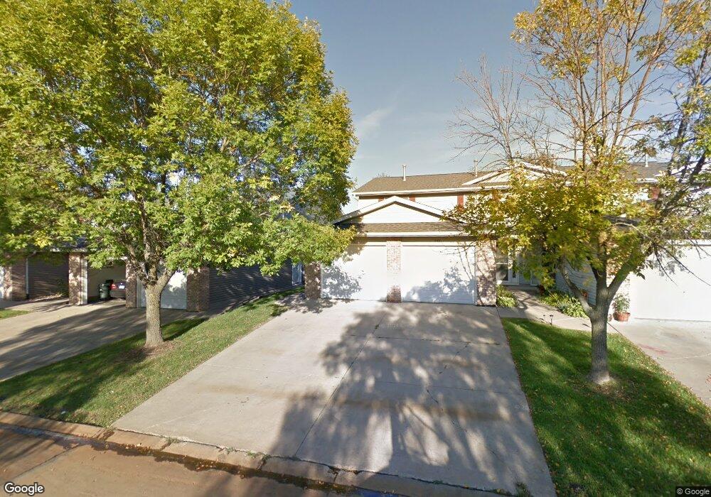 947 Grand Avenue Ct, Marion, IA 52302 - photo 1