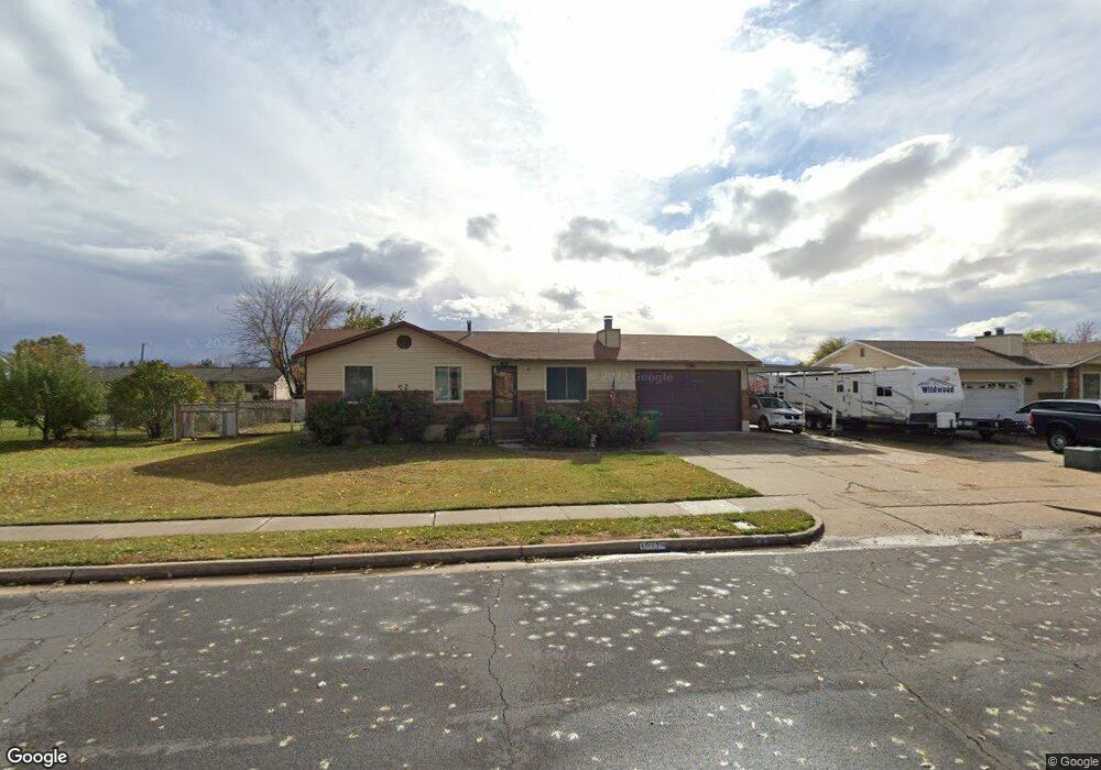 1047 W 550 S, Layton, UT 84041 - photo 1