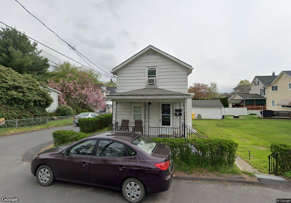 901 Charles St, Archbald, PA 18403 - photo 1