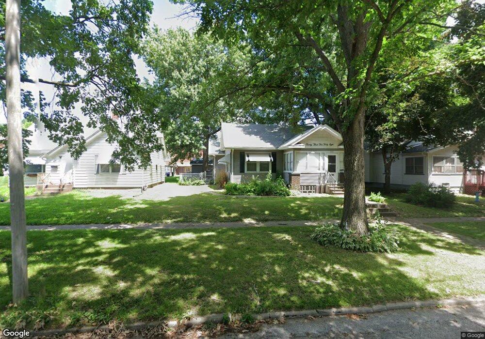 2348 W 2nd St, Davenport, IA 52802 - photo 1