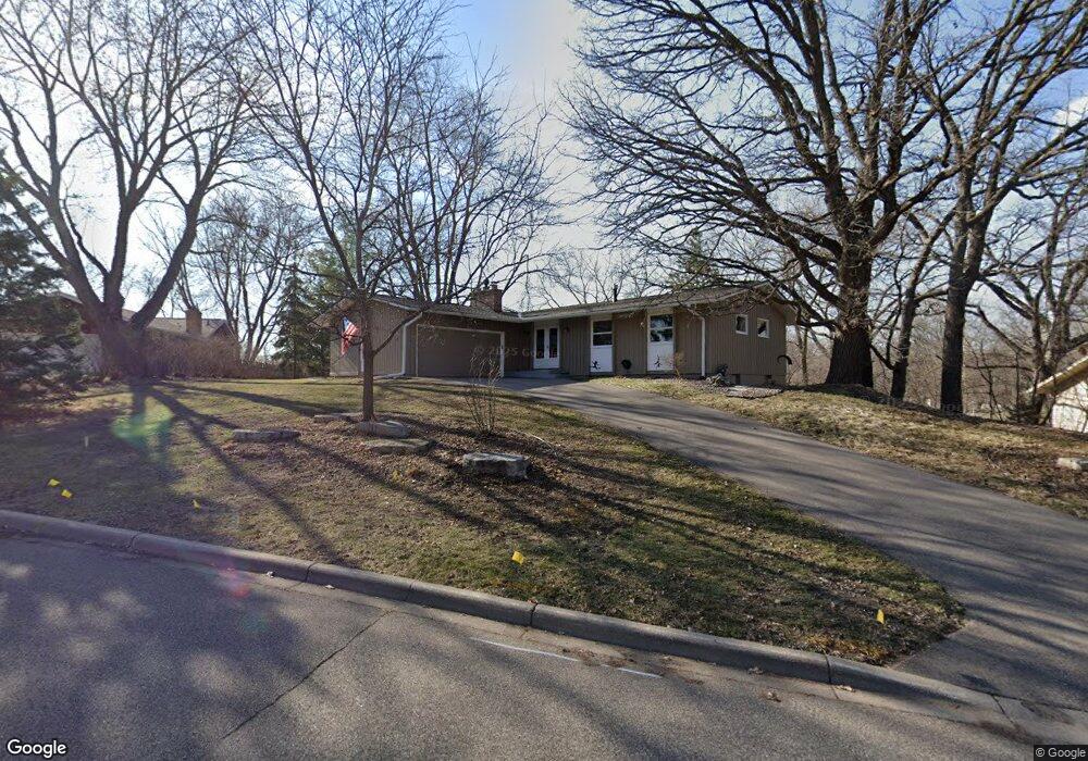 16440 Creekside Cir, Minnetonka, MN 55345 - photo 1