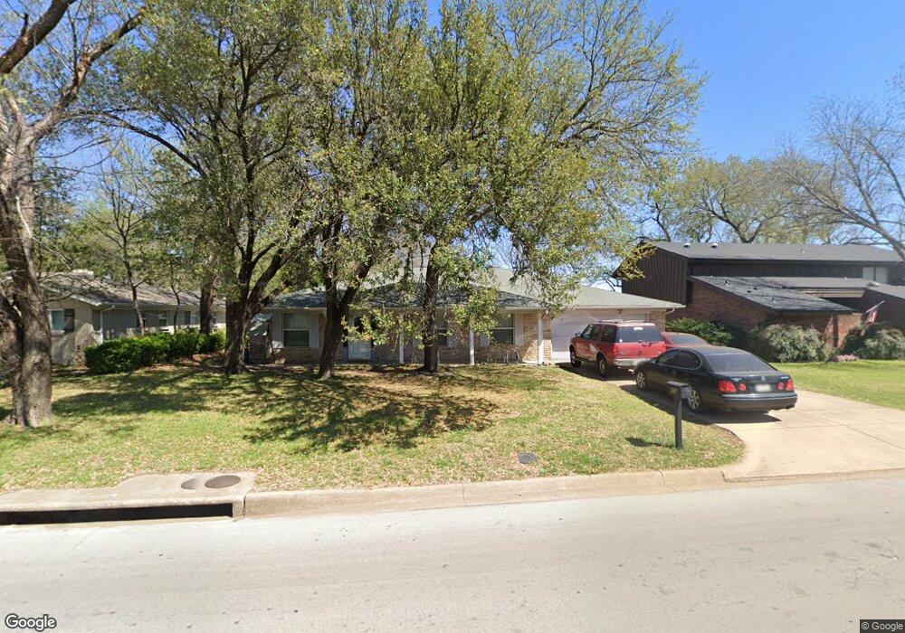 412 Arcadia St, Hurst, TX 76053 - photo 1