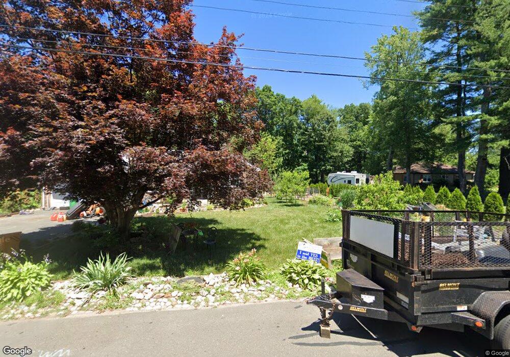 194 Giddings Ave, Windsor, CT 06095 - photo 1