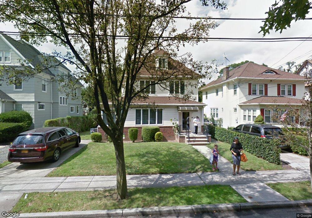 376 Summit Ave, Cedarhurst, NY 11516 - photo 1