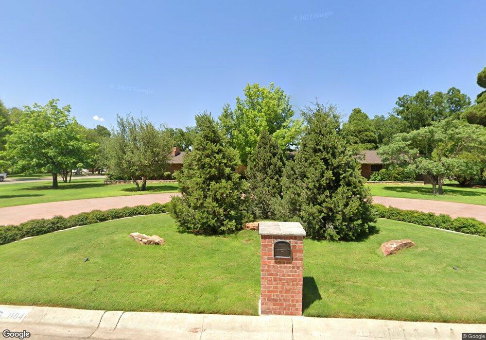 1104 North Shore Dr, Carlsbad, NM 88220 - photo 1