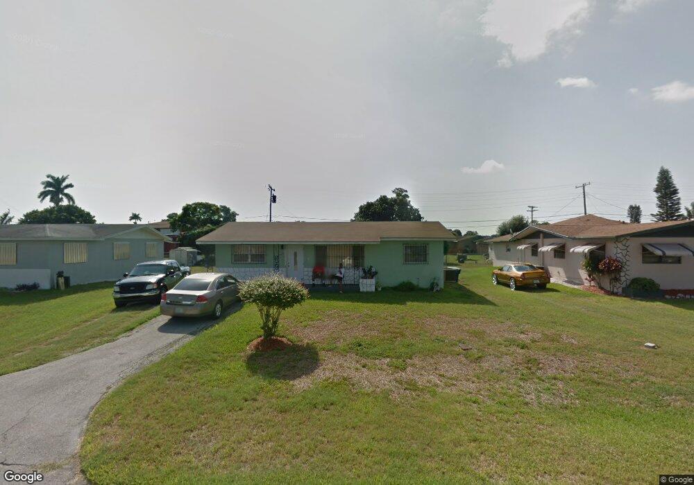 613 SW 11th St, Belle Glade, FL 33430 - photo 1