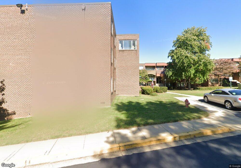 460 Girard St unit 201, Gaithersburg, MD 20877 - photo 1