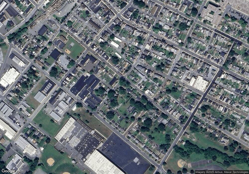 402 E 3rd St, Boyertown, PA 19512 - photo 1