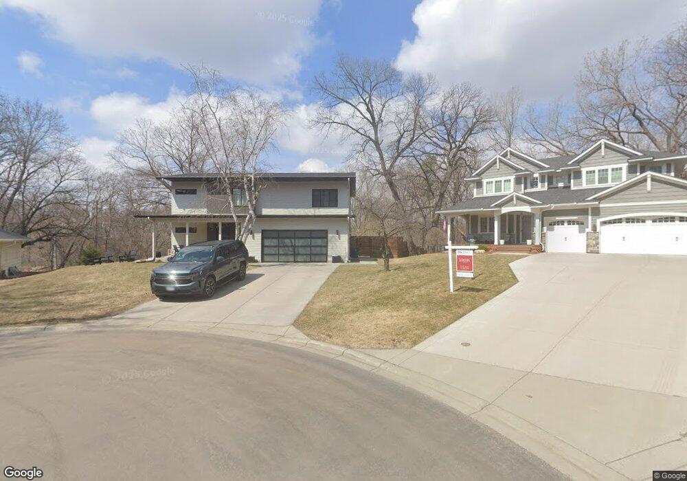 291 Glenbrook Rd N, Wayzata, MN 55391 - photo 1