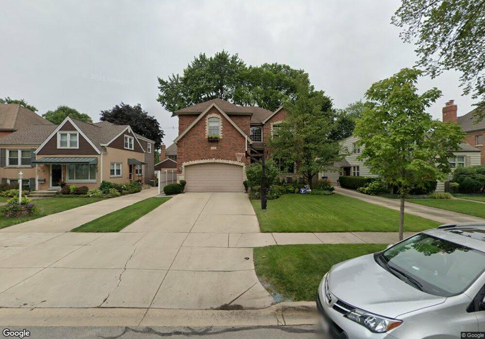676 S Mitchell Ave, Elmhurst, IL 60126 - photo 1