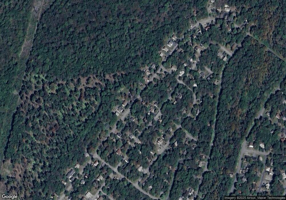 946 Country Place Dr, Tobyhanna, PA 18466 - photo 1