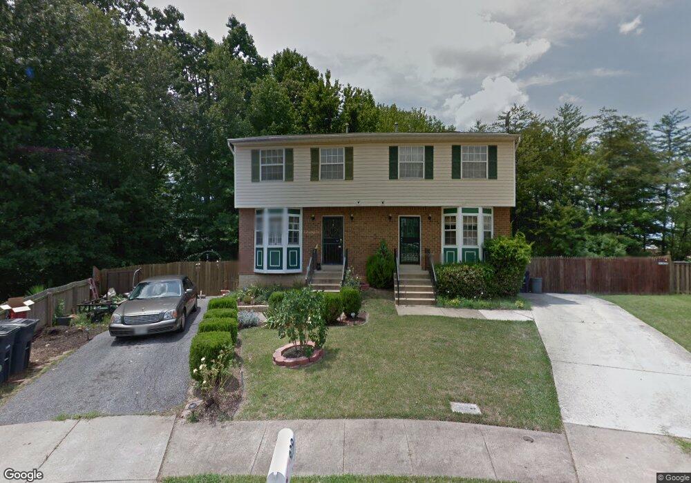 929 Central Hills Ln, Hyattsville, MD 20785 - photo 1