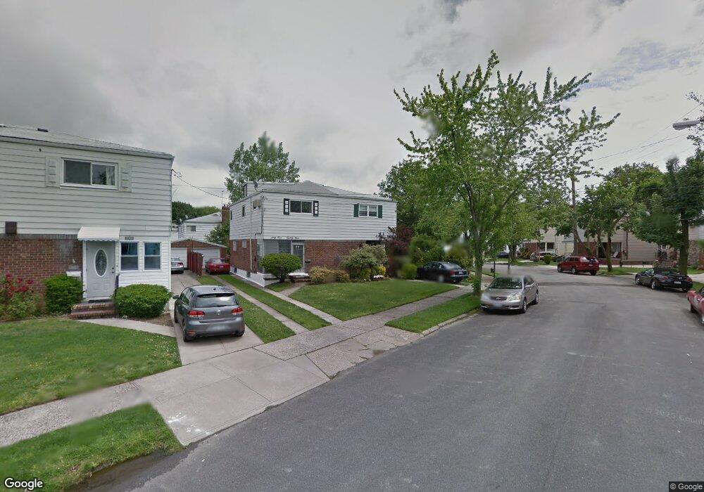 6431 136th St, Flushing, NY 11367 - photo 1