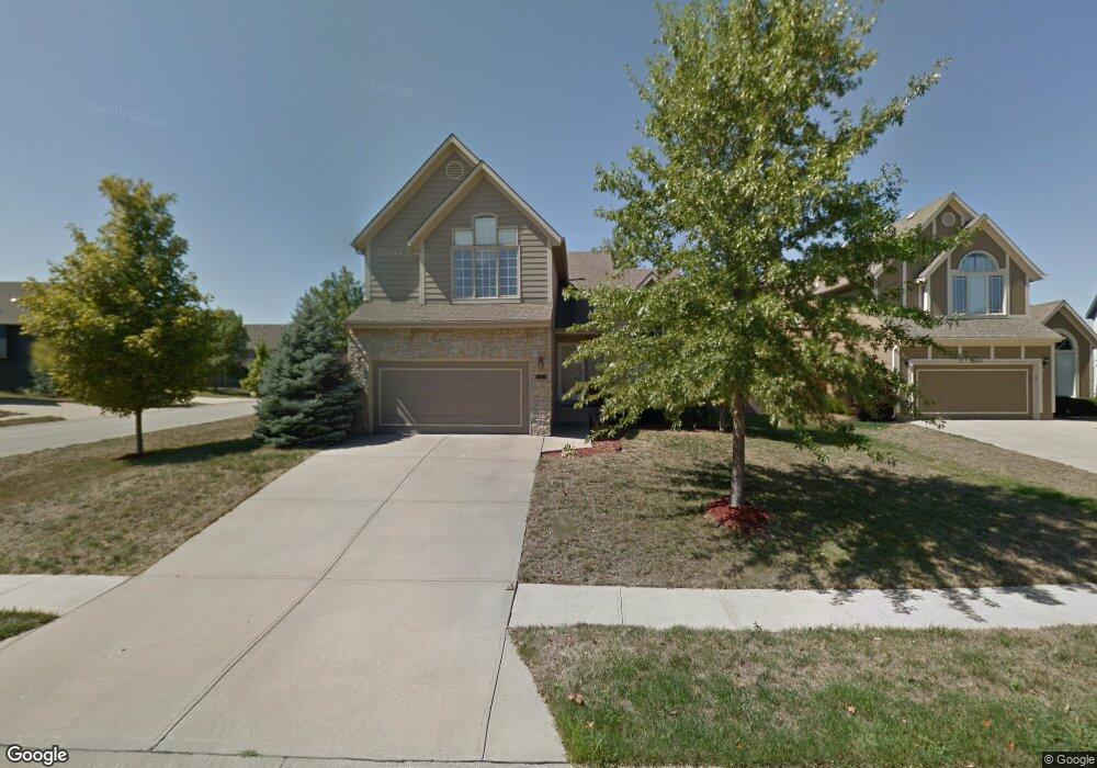 5184 Noble St, Shawnee, KS 66226 - photo 1