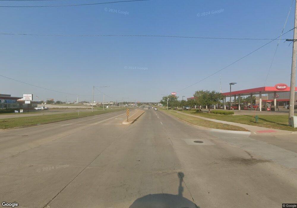 2594 16th Ave SW unit F, Cedar Rapids, IA 52404 - photo 1