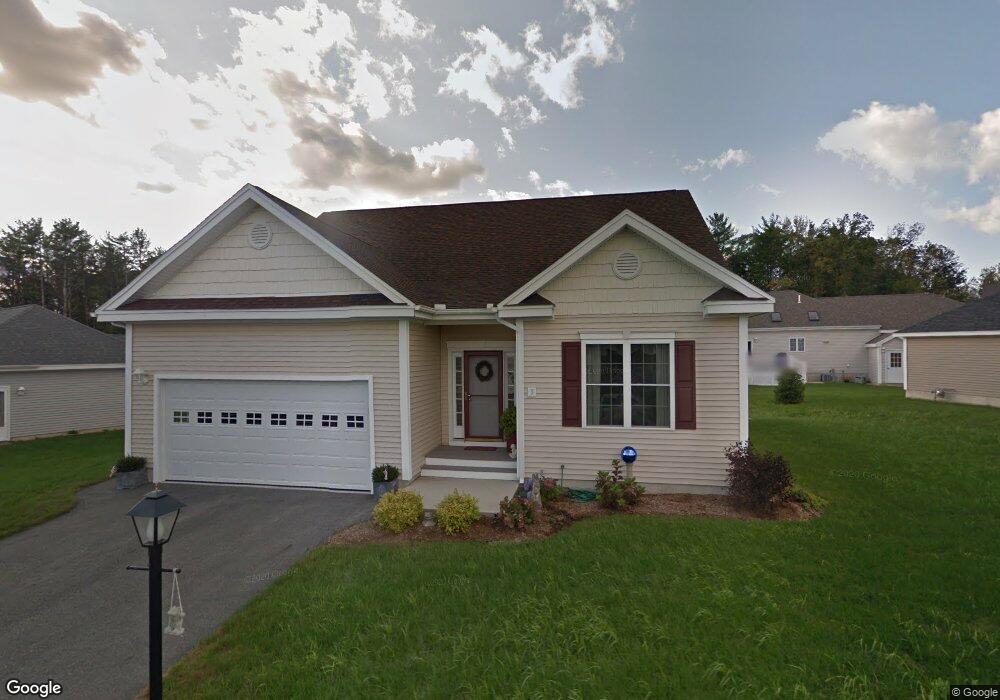 3 Plummer Dr unit 3, Londonderry, NH 03053 - photo 1