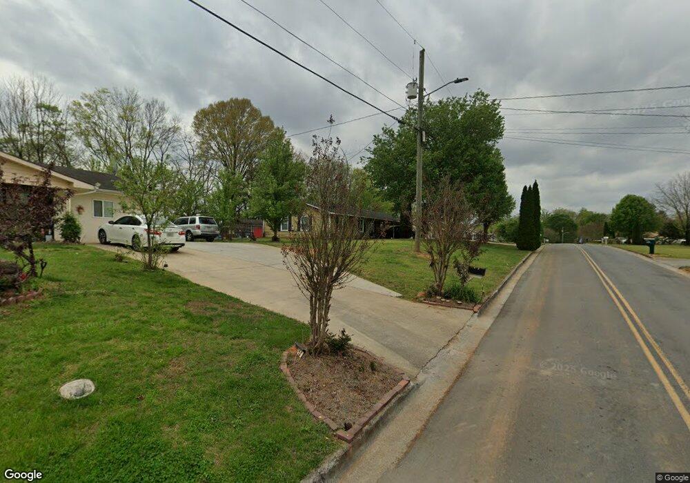 326 Flora Dr SW, Calhoun, GA 30701 - photo 1