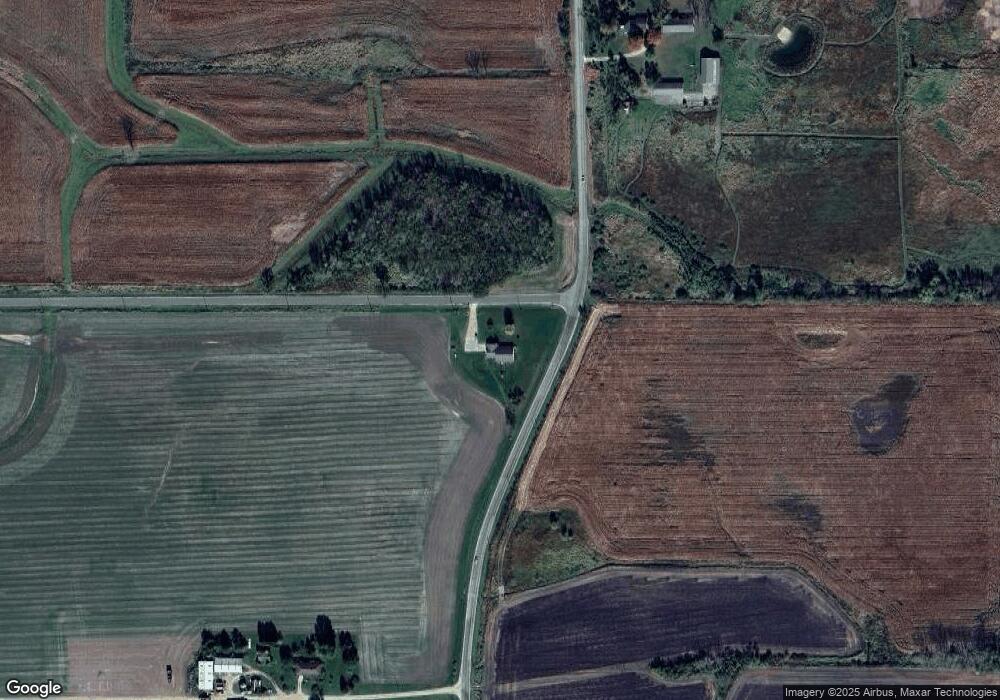 W1015 Alpine Rd, Brooklyn, WI 53521 - photo 1