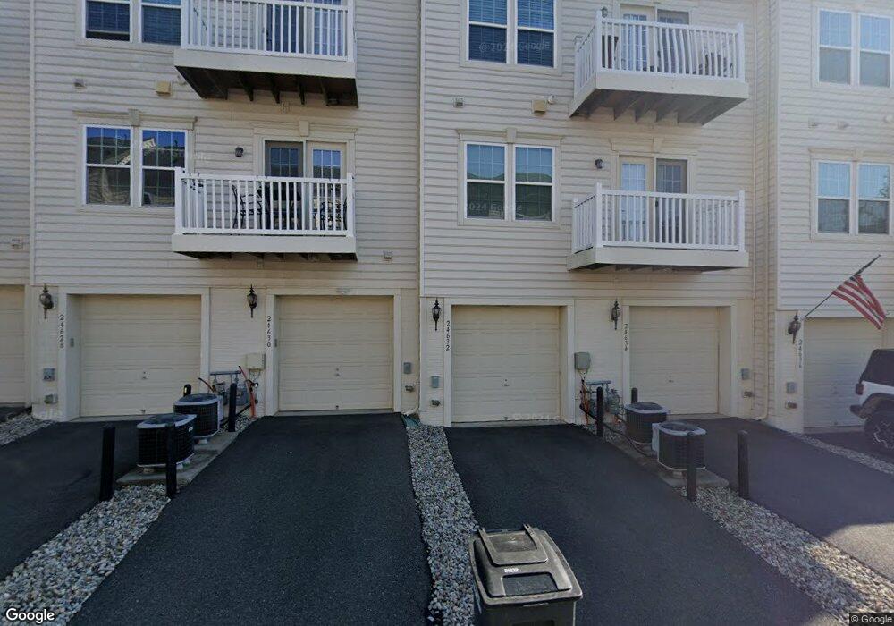 24628 Johnson Oak Terrace unit NONE, Sterling, VA 20166 - photo 1