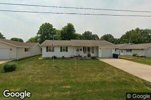 1004 S Illinois St, Lewistown, IL 61542