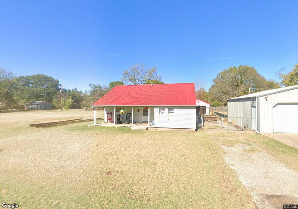 817 W 12th St, Okmulgee, OK 74447 - photo 1