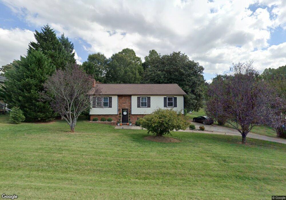 108 Sparrow Ln, Statesville, NC 28625 - photo 1