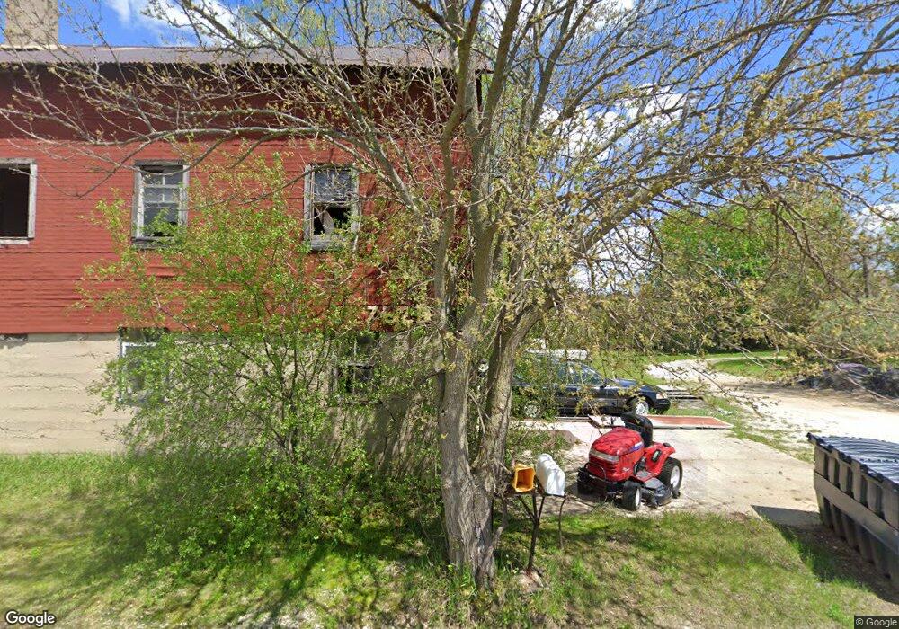 7620 Tower Dr, West Bend, WI 53090 - photo 1